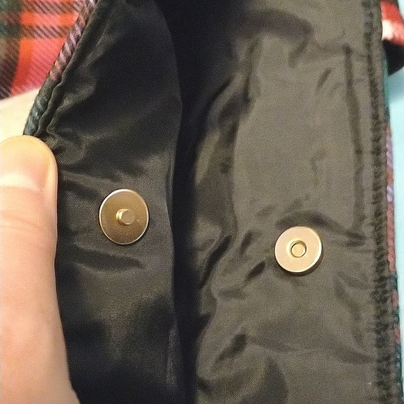 BNWT Victoria's Secret Red Plaid Print Snap Closure Tote Bag - Picture 8 of 14